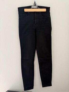Everlane Women’s Black High-Rise Skinny Jeans
